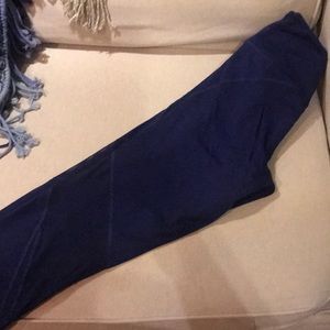 Navy blue workout legging